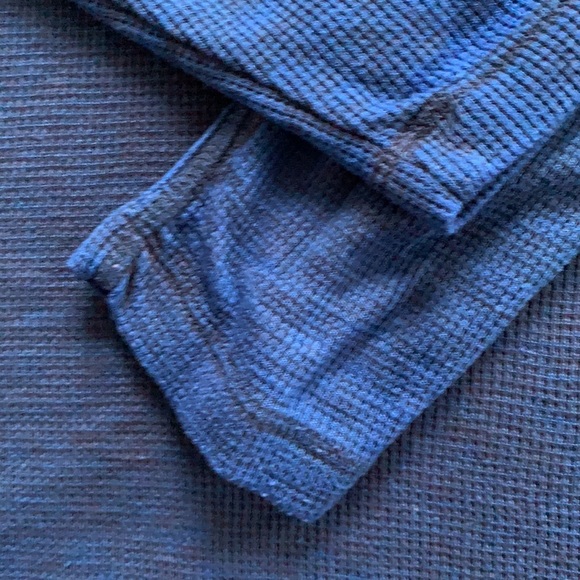 Volcom boys hooded t shirt. Size medium. Excellent condition - Picture 4 of 9